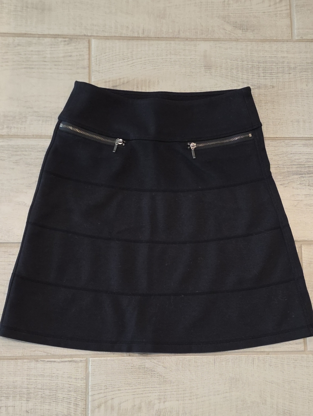 Athleta A Line Strata Mini Skirt Women's Size XXS  Pockets Zippers Pull On